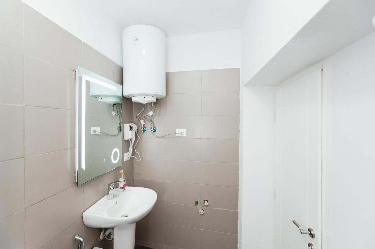 New Apartment At New Bazaar - Tirana City Center Luaran gambar